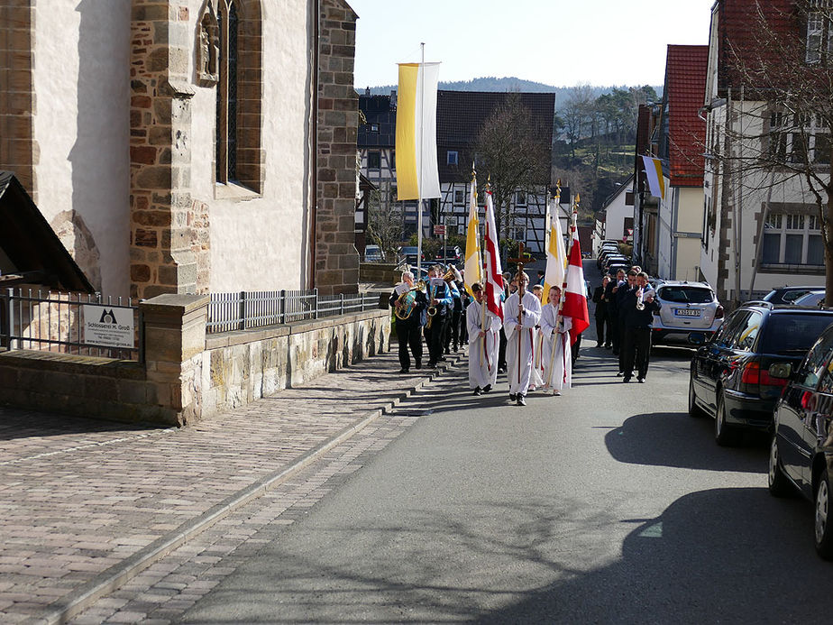 Feier der 1. Heiligen Kommunion in Sankt Crescentius (Foto: Karl-Franz Thiede)